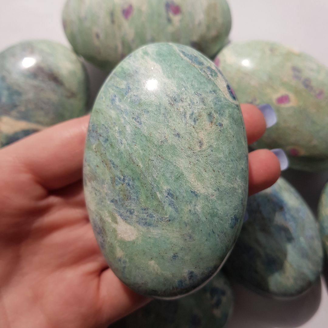 Ruby In Fuchsite - Palmstone - 7cm Ruby In Fuchsite - Palmstone - 7cm